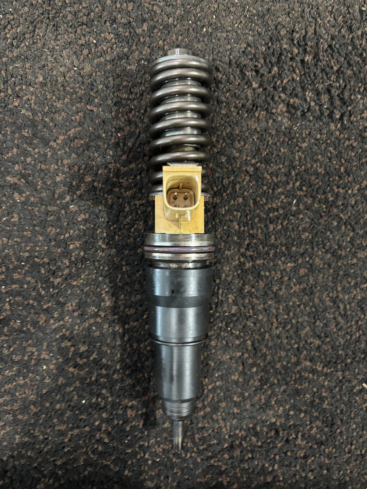 Mack MP7 MP8 Volvo D11 D13 D16 Fuel Injector 85013612 85013611 22027808 21458369