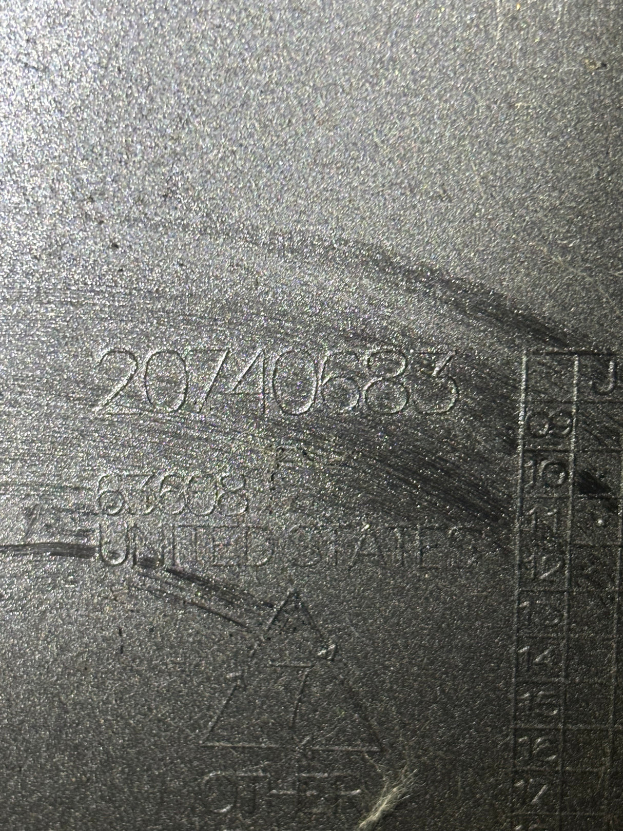 Volvo D13 OEM Diesel Engine Valve Cover 20740683