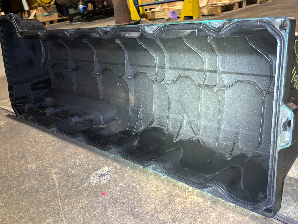 Volvo D13 OEM Diesel Engine Valve Cover 20740683