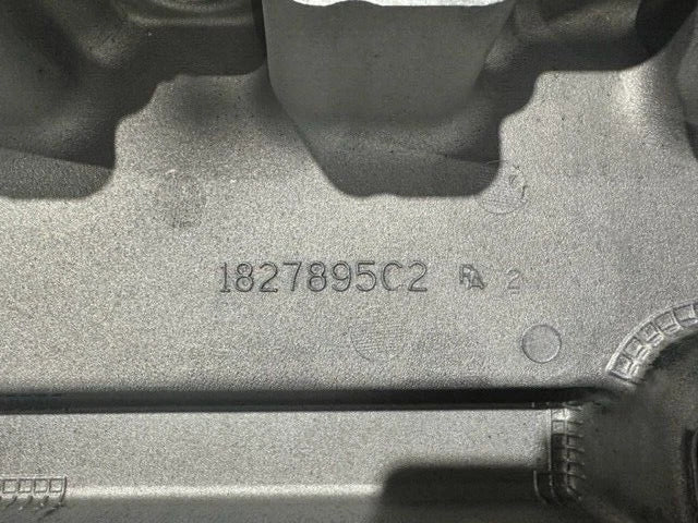 International DT466E Diesel Engine Valve Cover, 1827895C2