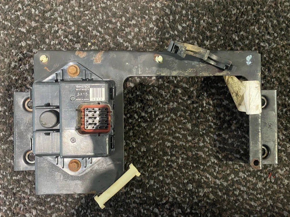 International DT466E EGR Valve with Mounting Bracket, 1844375C2, 1845315C2