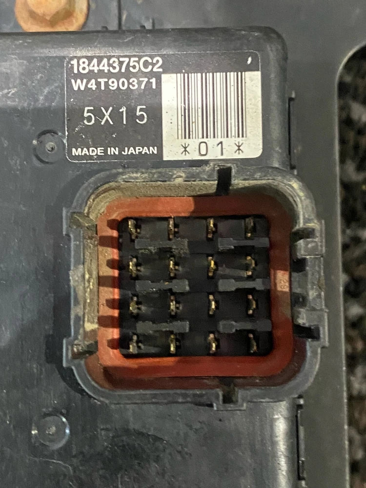 International DT466E EGR Valve with Mounting Bracket, 1844375C2, 1845315C2