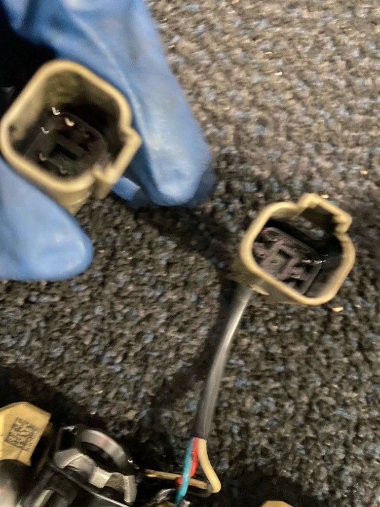 International Maxxforce DT Diesel Engine Fuel Injectors 4G5010715