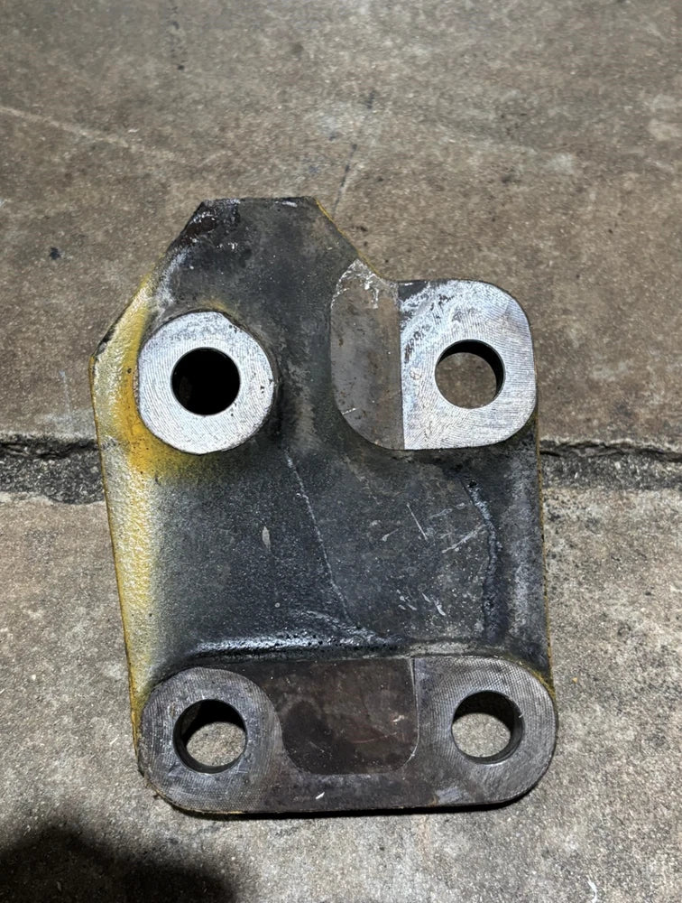 International Rear RH Mount for Caterpillar C15 Engine 3524296C1