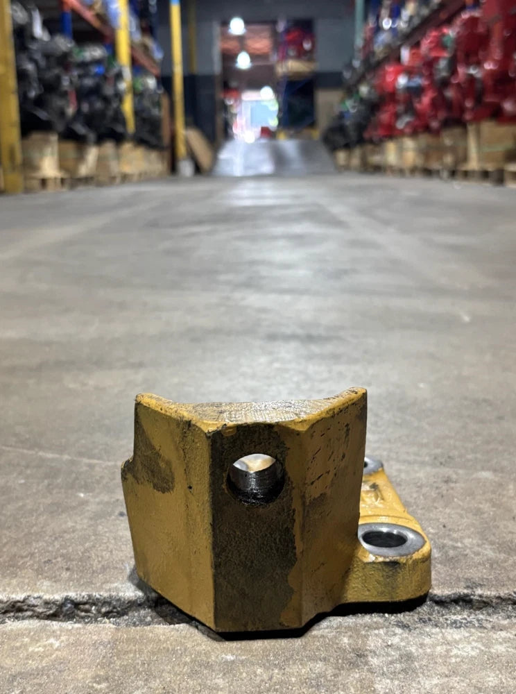 International Rear RH Mount for Caterpillar C15 Engine 3524296C1