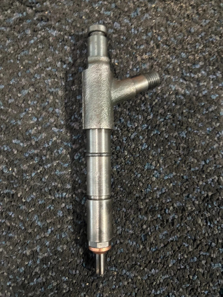 Isuzu 4HE1 Diesel Engine Fuel Injectors 4.8L