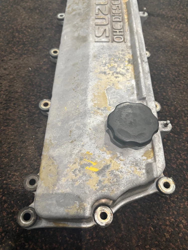 Isuzu 4HE1XS 4.8L Diesel Engine Valve Cover