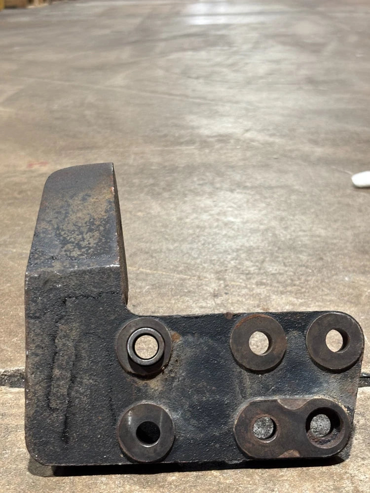 Isuzu 6HK1 Diesel Engine Mount from Isuzu FTR GMC W6500 Truck 15988714