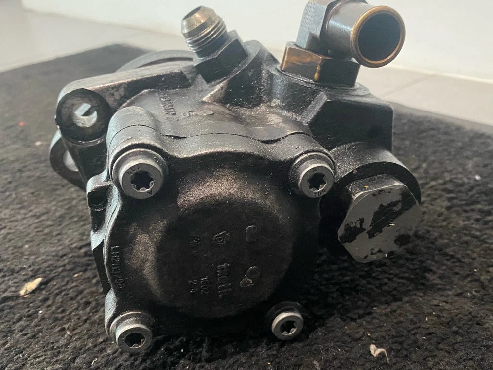 Ixetic LF183 Power Steering Pump off International DT466E 3836058C91, LH2115912