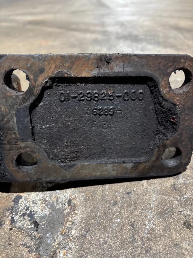 Mercedes Benz OEM Engine Mount 01-29825-000