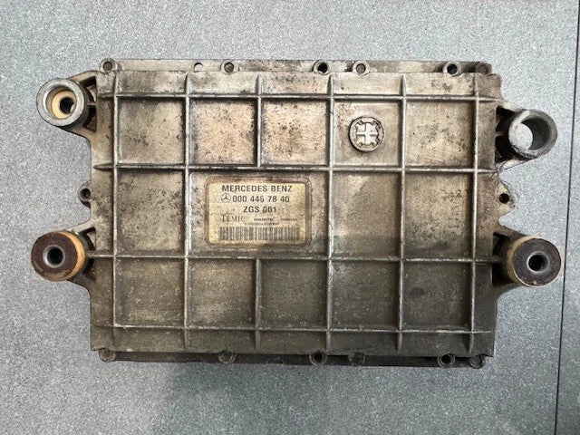 Mercedes Benz OM904LA Engine Control Module ECM ECU 0004467840