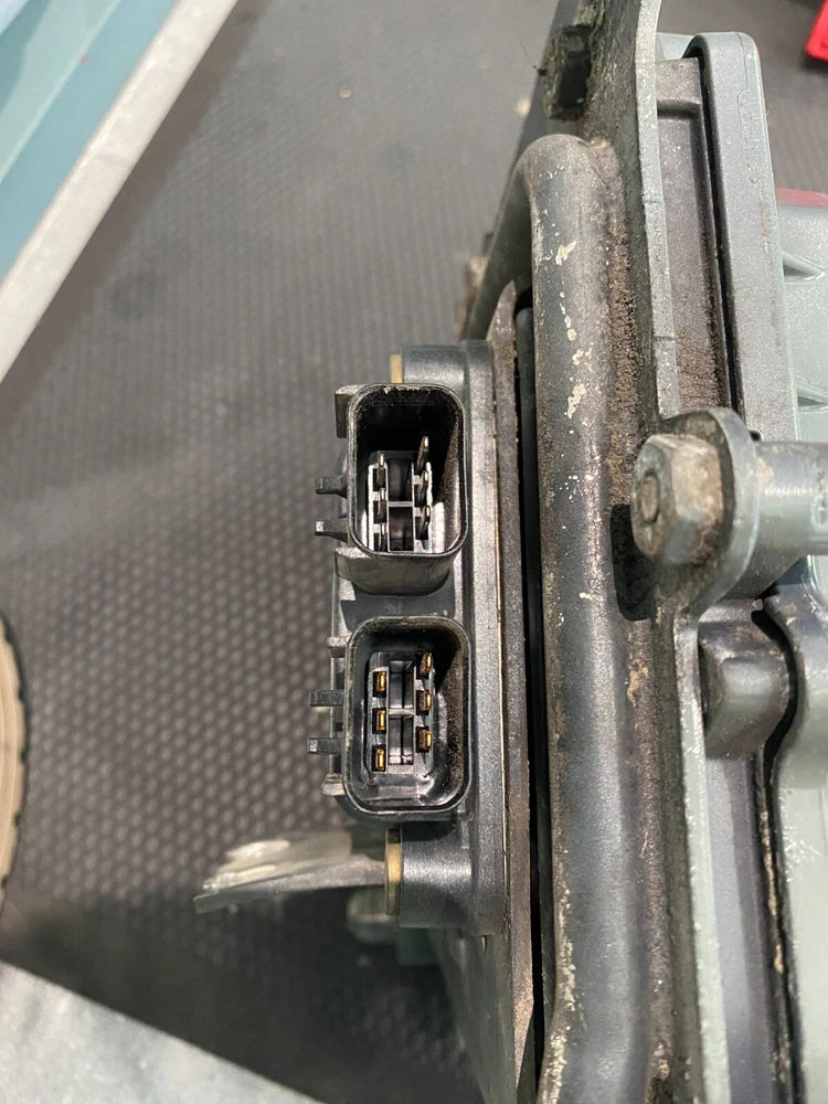 Mack AC OEM Diesel Engine Control Module ECM ECU 12MS528M