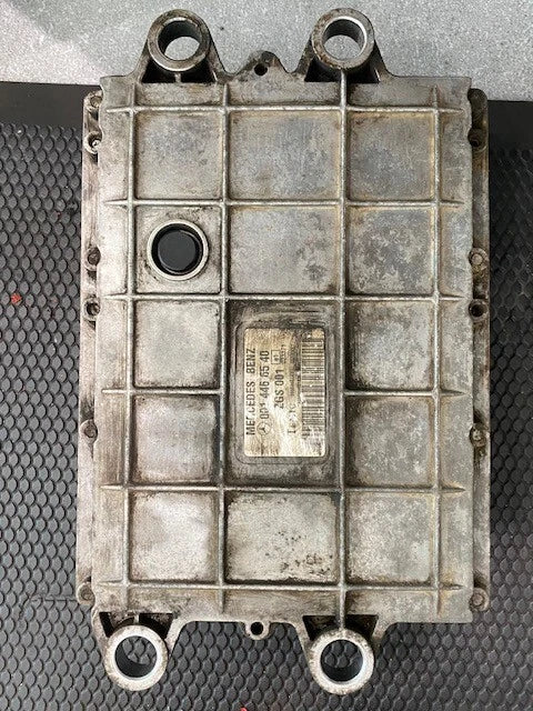 Mercedes Benz OM924LA OEM Diesel Engine Control Module ECU ECU 0014466540