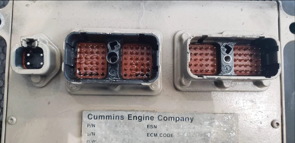 2006 Cummins OEM ISC Engine Control Module ECM ECU 4921776 4921797 3965159 CM850
