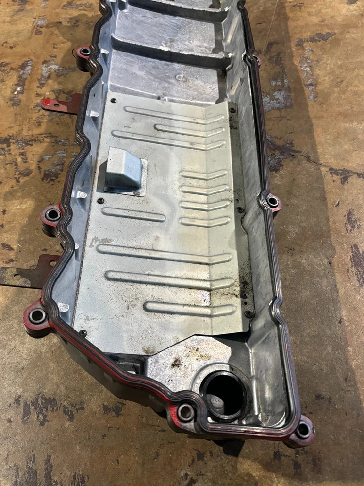 OEM 2006 Isuzu 6HK1 Diesel Engine Valve Cover EPA04