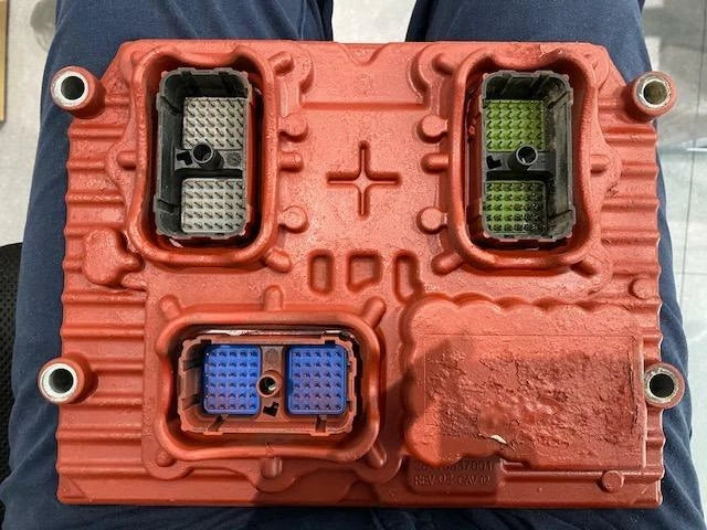 2011 Cummins OEM ISX15 Computer Module ECM ECU 4993121 4993120 CM2250