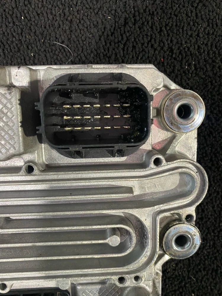 Detroit DD13 OEM Diesel Engine Control Module ECM ECU A0004467635