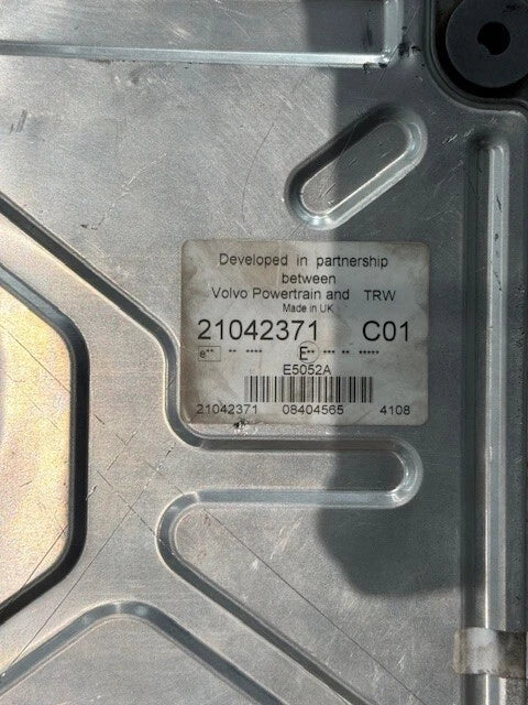 OEM 2011 Volvo D13 Diesel Engine Control Module ECM ECU 21042371