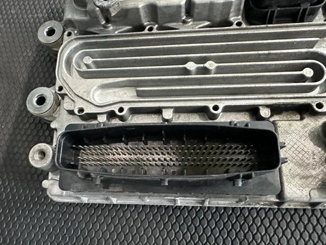 Detroit DD13 OEM Diesel Engine Control Module ECM ECU A0004467635 EPA10