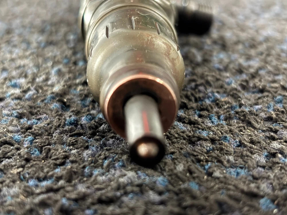 OEM Bosch Fuel Injector for Detroit DD13 DD15 Diesel Engine A4720700887