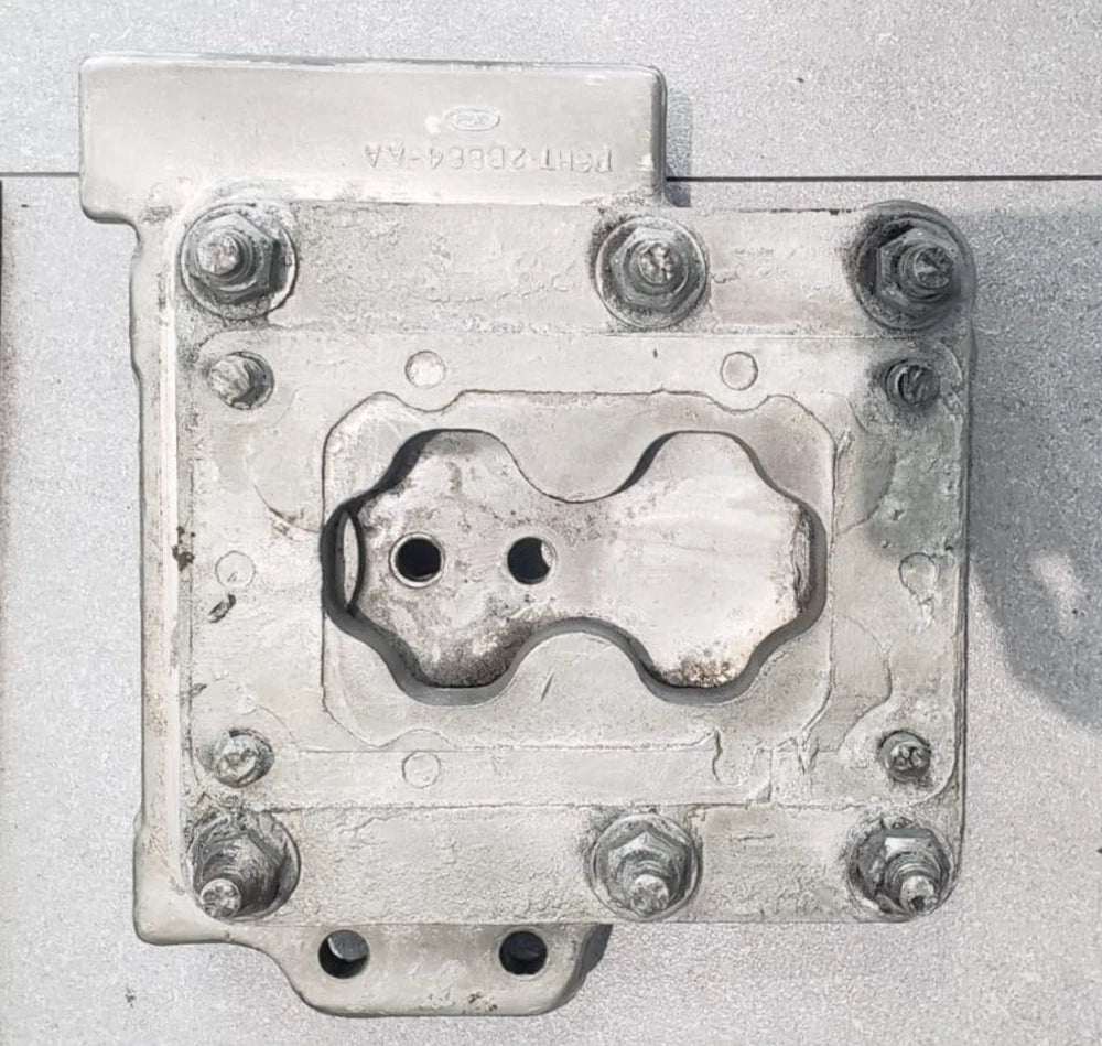 OEM Caterpillar 3208T Diesel Engine Bracket for Ford Application D6HT-2B884-AA