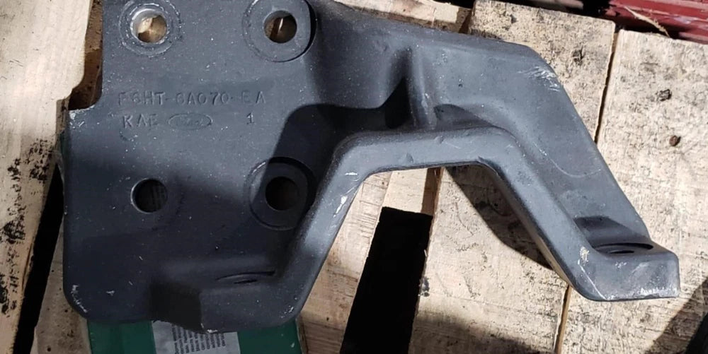 Caterpillar C10 C12 OEM Diesel Engine Rear Engine Motor Mount F6HT-6A070-EA