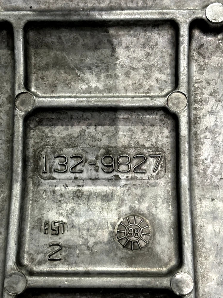 OEM Caterpillar C10 C12 Diesel Engine Valve Cover  132-9827