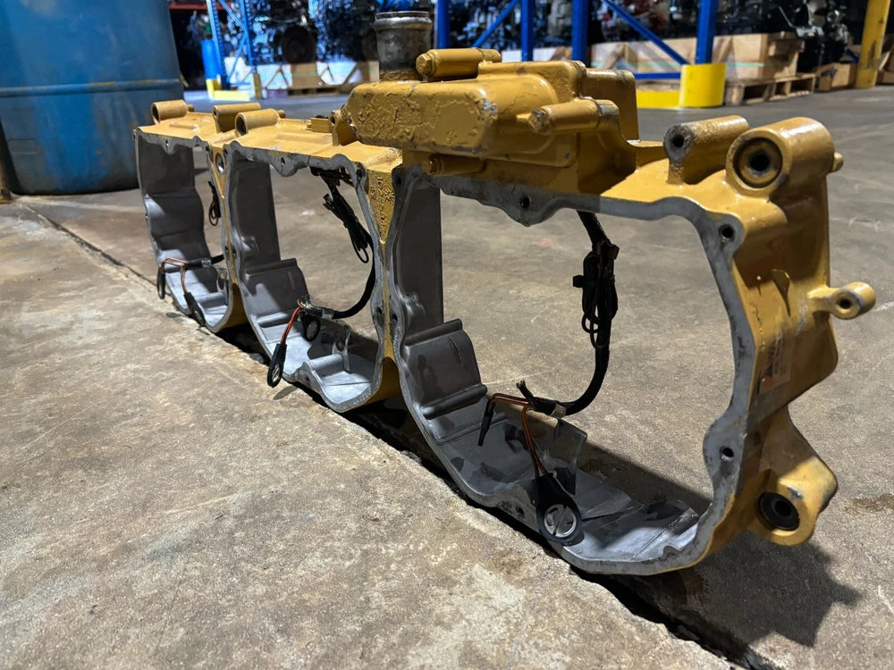 OEM Caterpillar C12 C10 Diesel Engine Rocker Housing w Injector Harness 102-5842