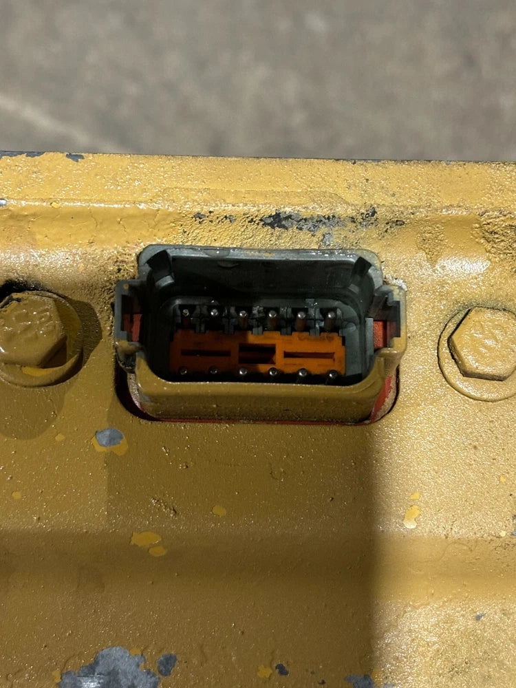 OEM Caterpillar C12 C10 Diesel Engine Rocker Housing w Injector Harness 102-5842