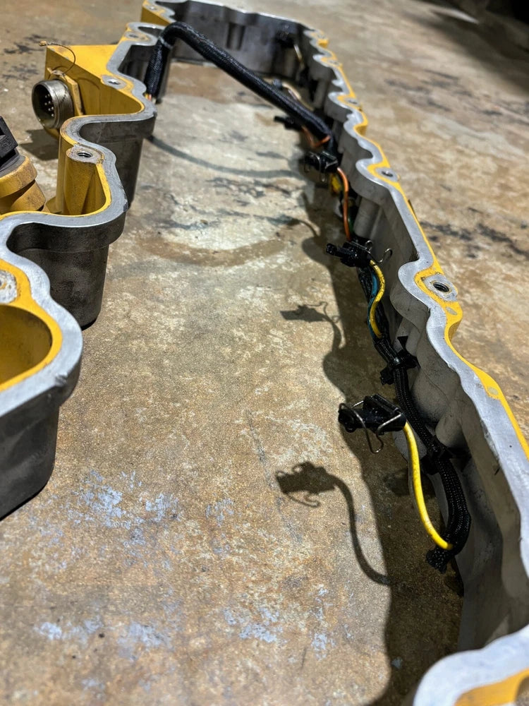 OEM Caterpillar C7 ACERT Rocker Housing with Injector Harness 249-7677