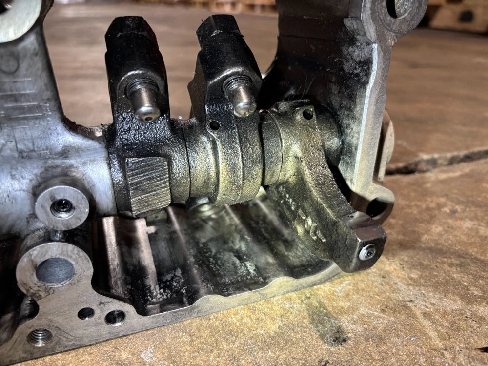 OEM Cummins Big Cam Rocker Housing with Rockers 3044787