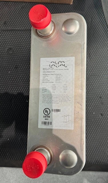 OEM Cummins Diesel Engine Oil Filter Cooler 5447027