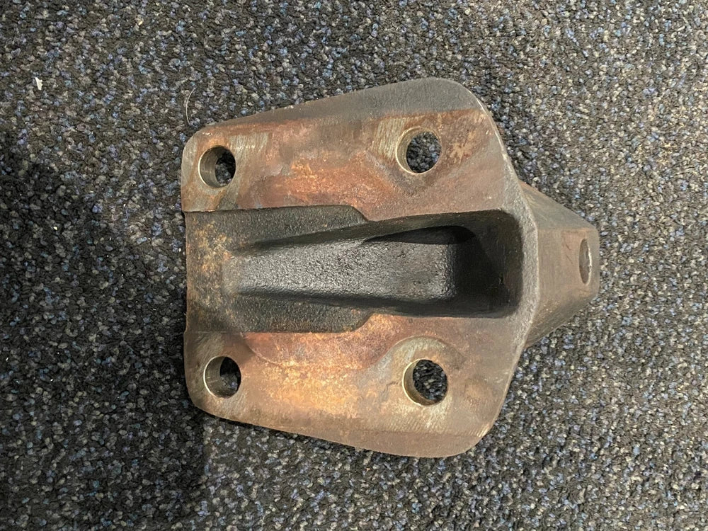 OEM Cummins Diesel Engine Rear Engine Mount 1864755C3 International