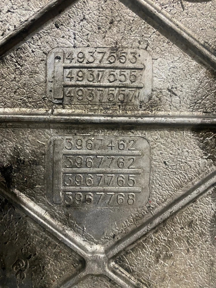 OEM Cummins ISC Diesel Engine Valve Cover, 4937553