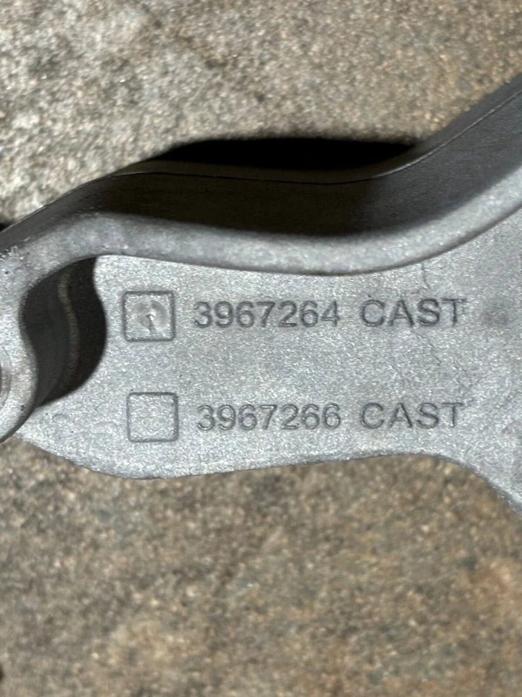 OEM Cummins ISC, ISL Diesel Engine Rocker Housing 3967264