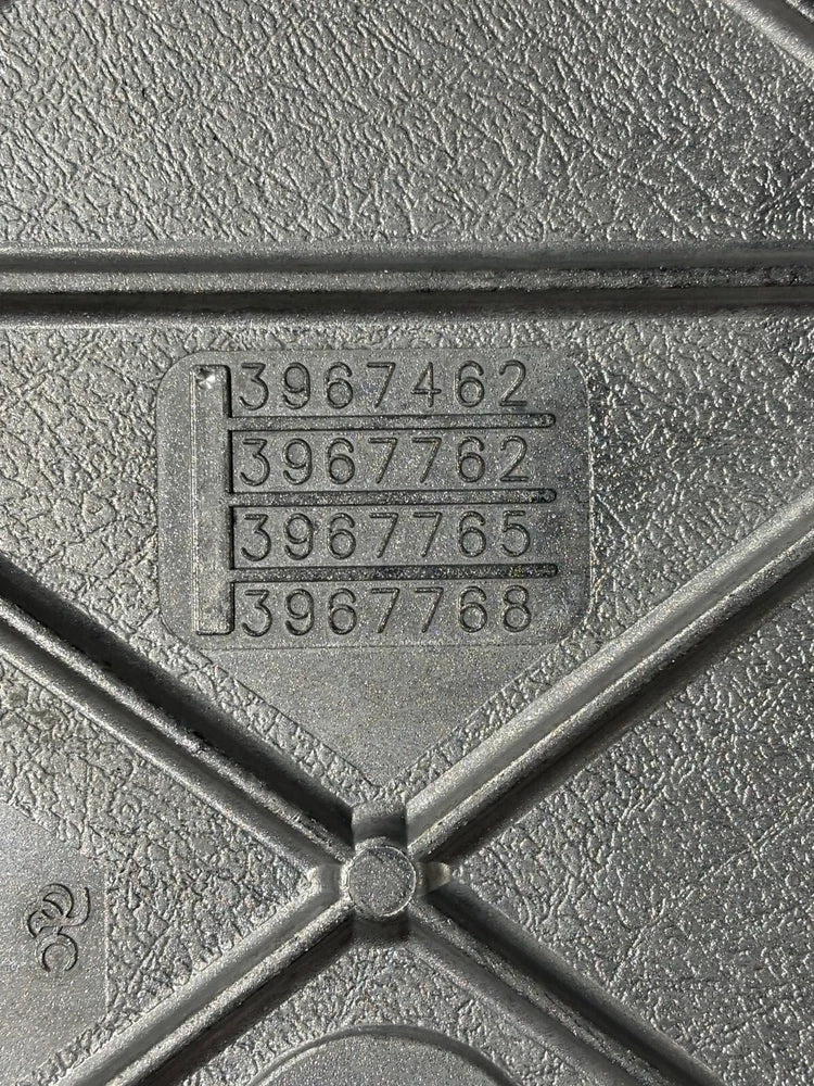 OEM Cummins ISC, ISL Diesel Engine Valve Cover 3967462