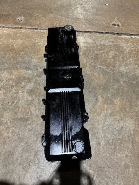 OEM Cummins ISC, ISL Diesel Engine Valve Cover with Breather 4937553