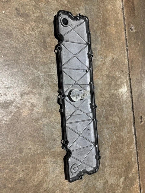 OEM Cummins ISC, ISL Diesel Engine Valve Cover with Breather 4937553