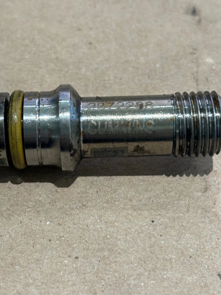 OEM Cummins ISC, ISL Engine Injector Fuel Supply Connector 2872288, 4929864