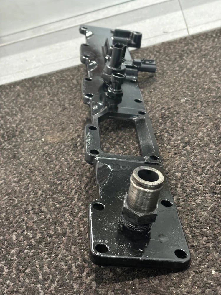 OEM Cummins ISL, ISC Diesel Engine Intake Cover Manifold 3967069