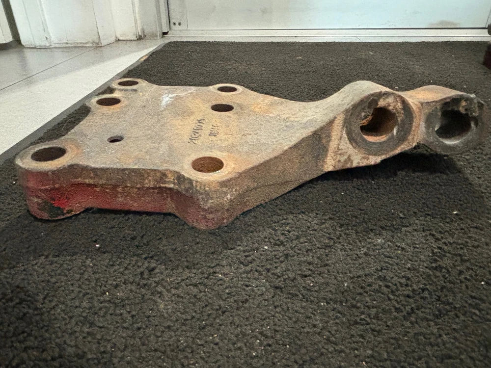 OEM Cummins ISX Diesel Engine Motor Mount 20740770