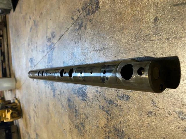 OEM Cummins ISX Rocker Lever Shaft, 2882571