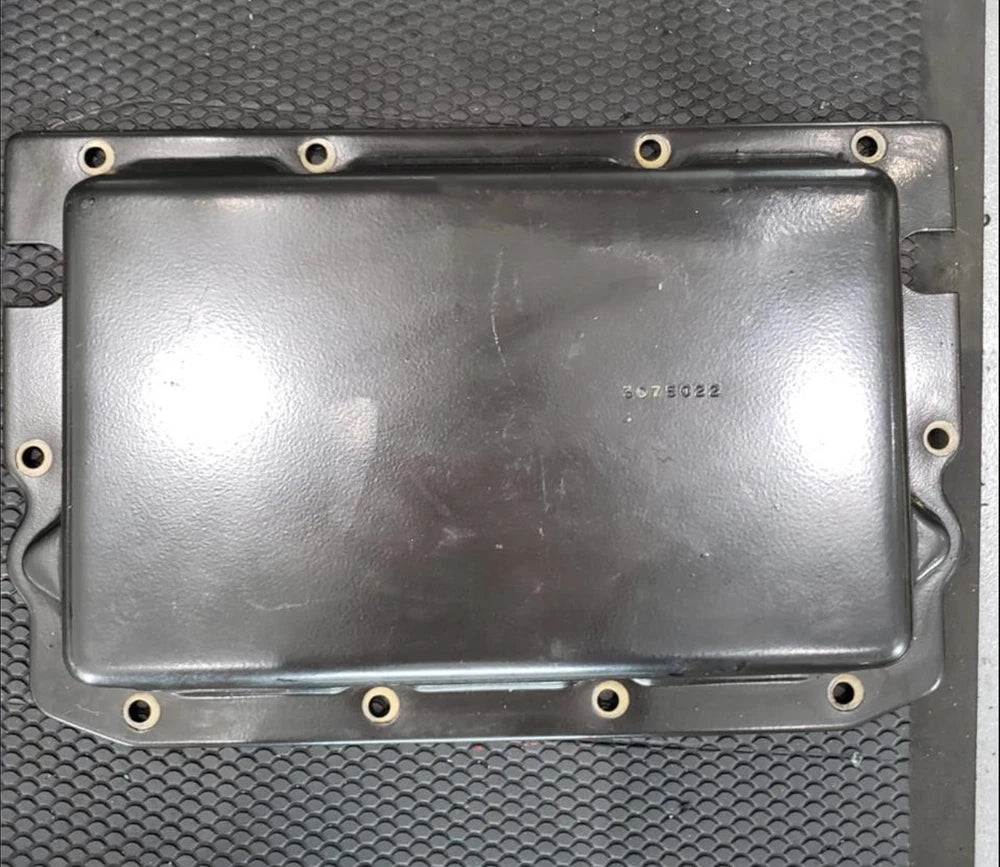 OEM Cummins N14 Diesel Engine Rocker Level Valve Cover 3075022