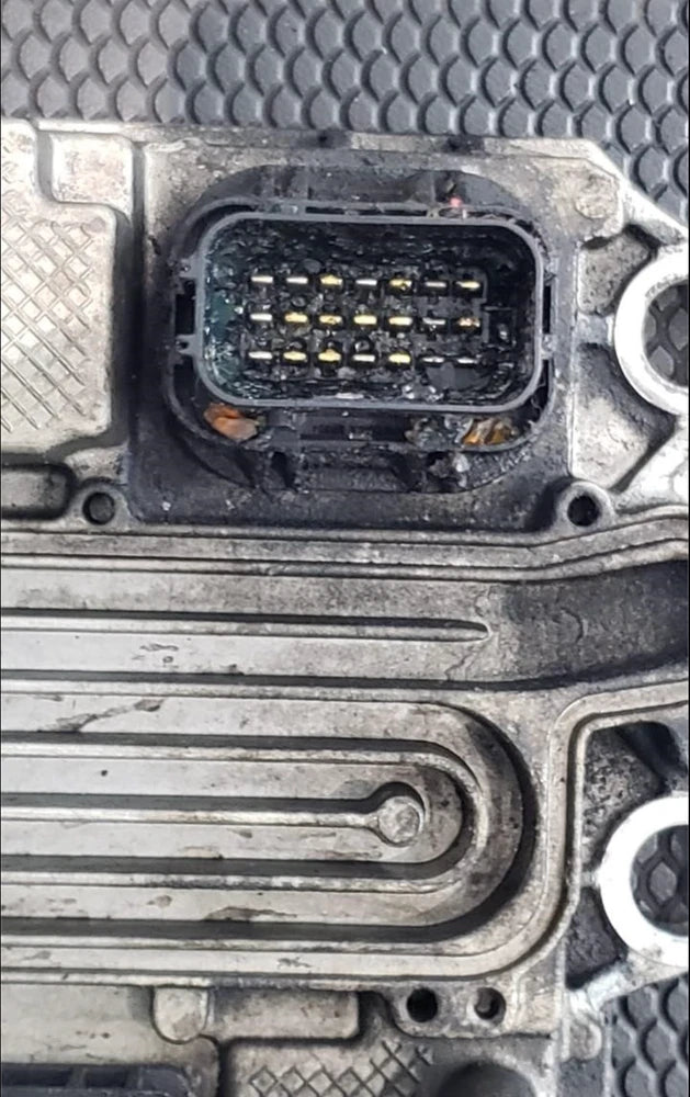 Detroit DD15 OEM Diesel Engine Computer Module ECM ECU A0004466035