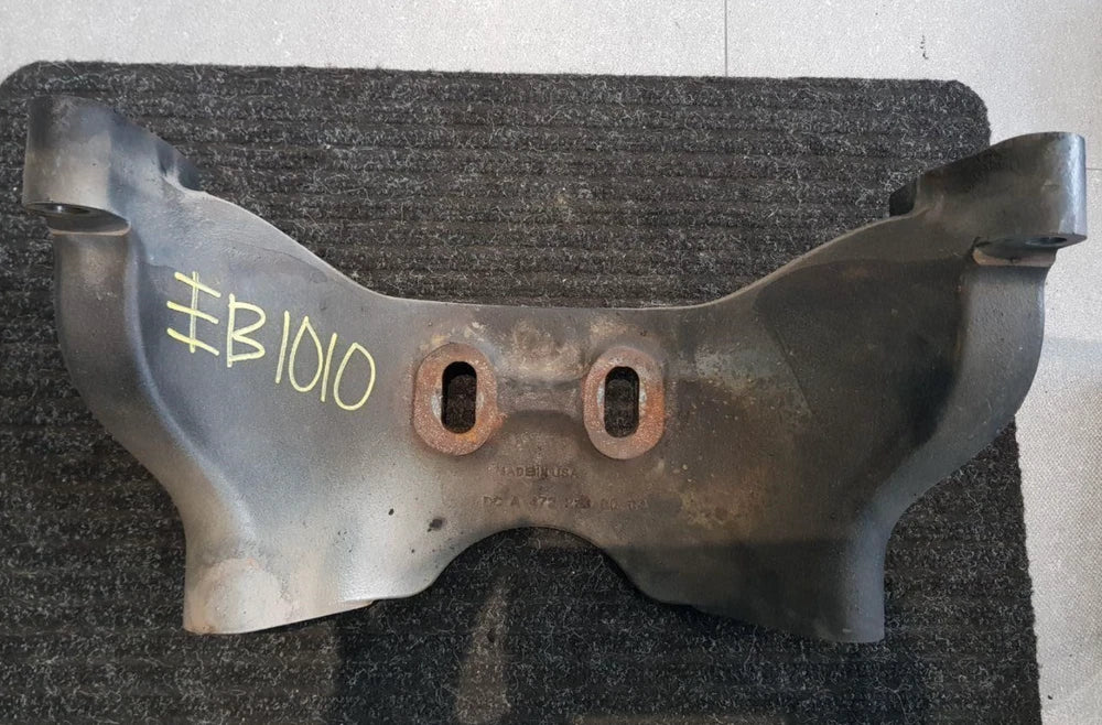 OEM Detroit DD15 Diesel Front Engine Motor Mount A4722230004