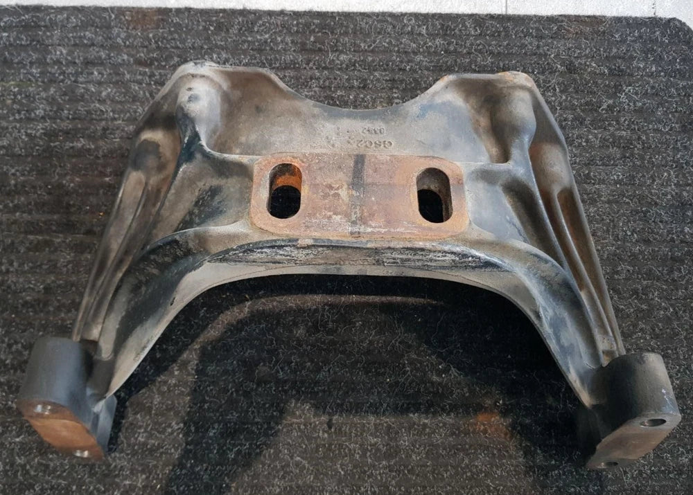 OEM Detroit DD15 Diesel Front Engine Motor Mount A4722230004