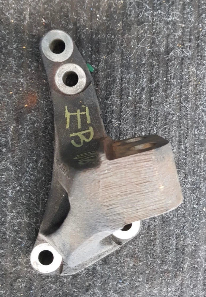 OEM Detroit DD15 Engine Motor Mount 01-31372-000