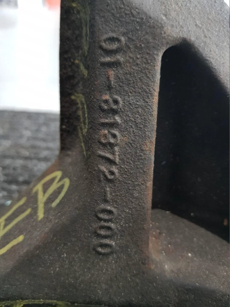 OEM Detroit DD15 Engine Motor Mount 01-31372-000