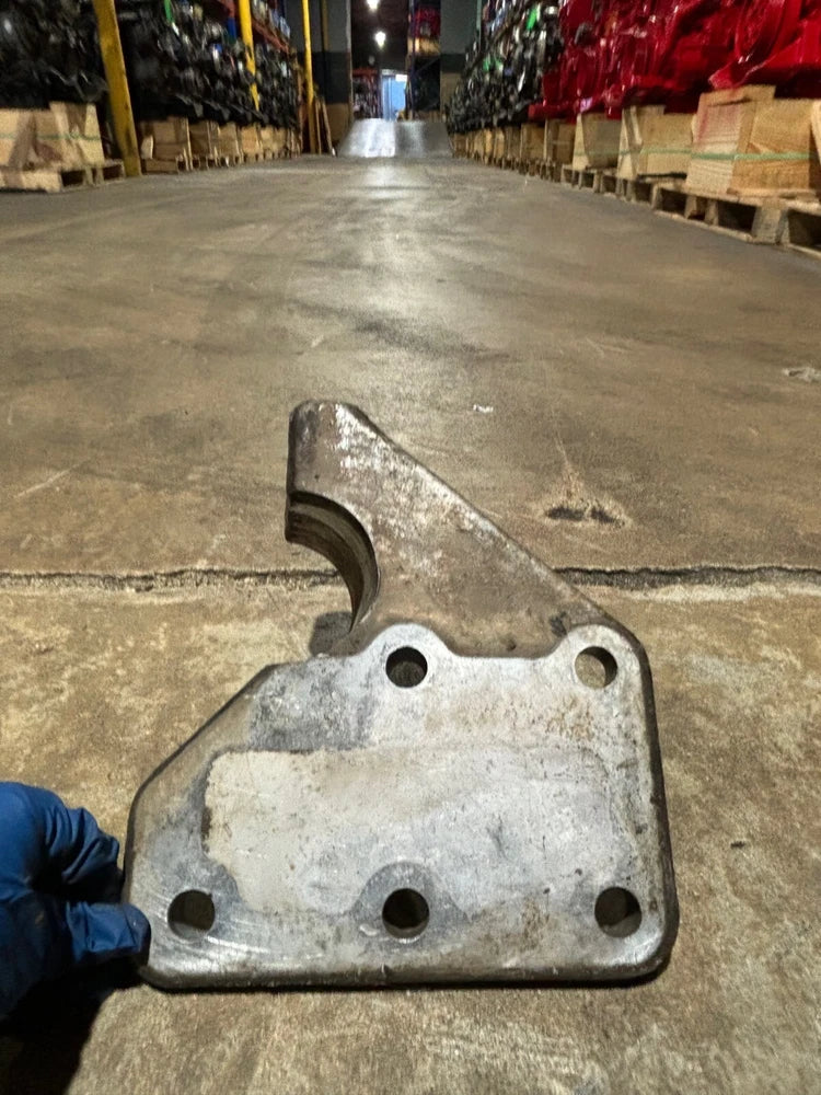 Ford OEM Rear Engine Mount for Caterpillar 3406 Engine D4HA-6A070-AA