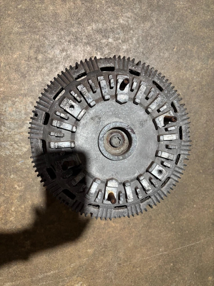 Horton OEM Fan Clutch off International Maxxforce 9 Engine 99A4717 601811